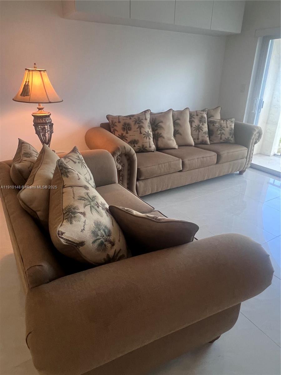 LADO DEL RIO CONDO - Residential Lease