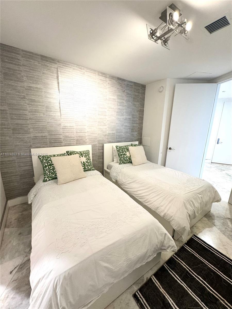 TDR TOWER I CONDO - Residential Lease