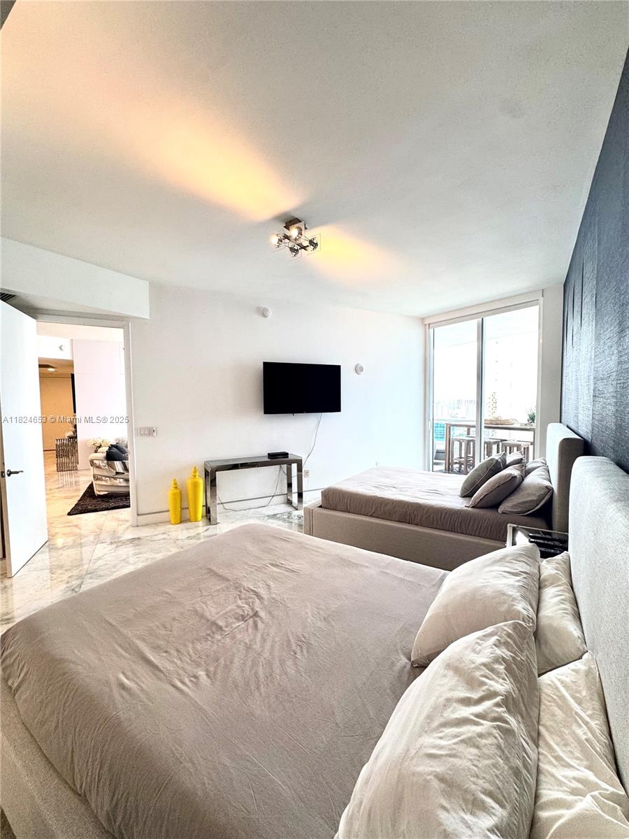 TDR TOWER I CONDO - Residential Lease