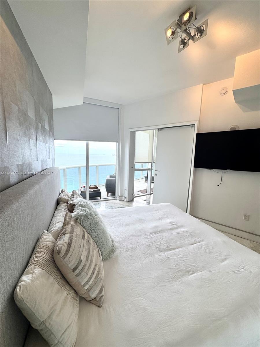 TDR TOWER I CONDO - Residential Lease