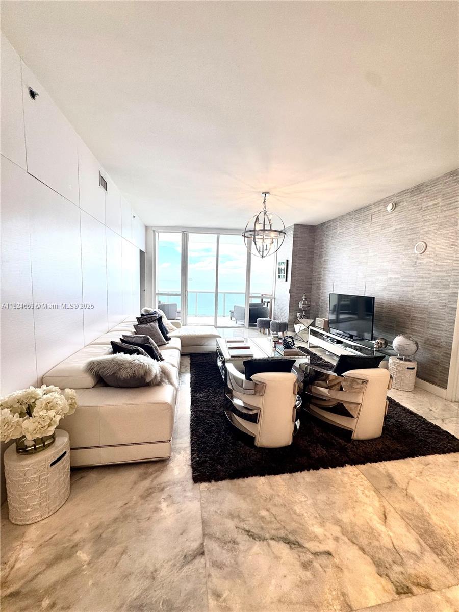 TDR TOWER I CONDO - Residential Lease