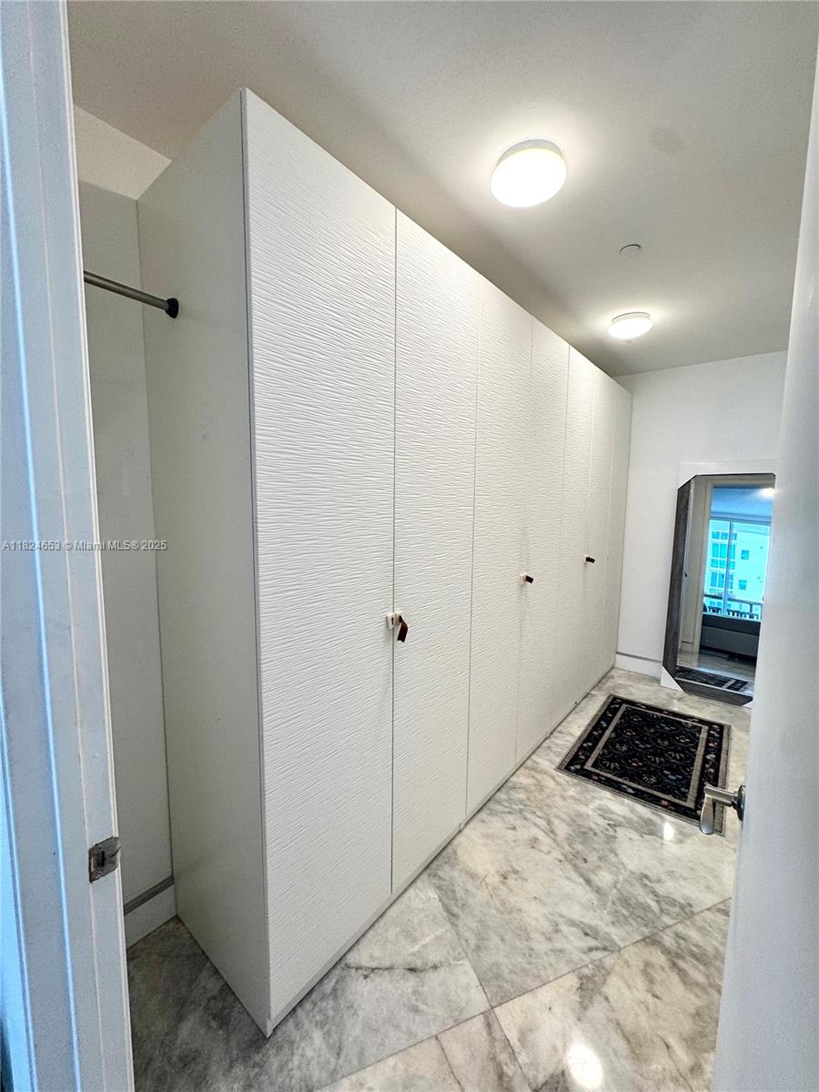 TDR TOWER I CONDO - Residential Lease