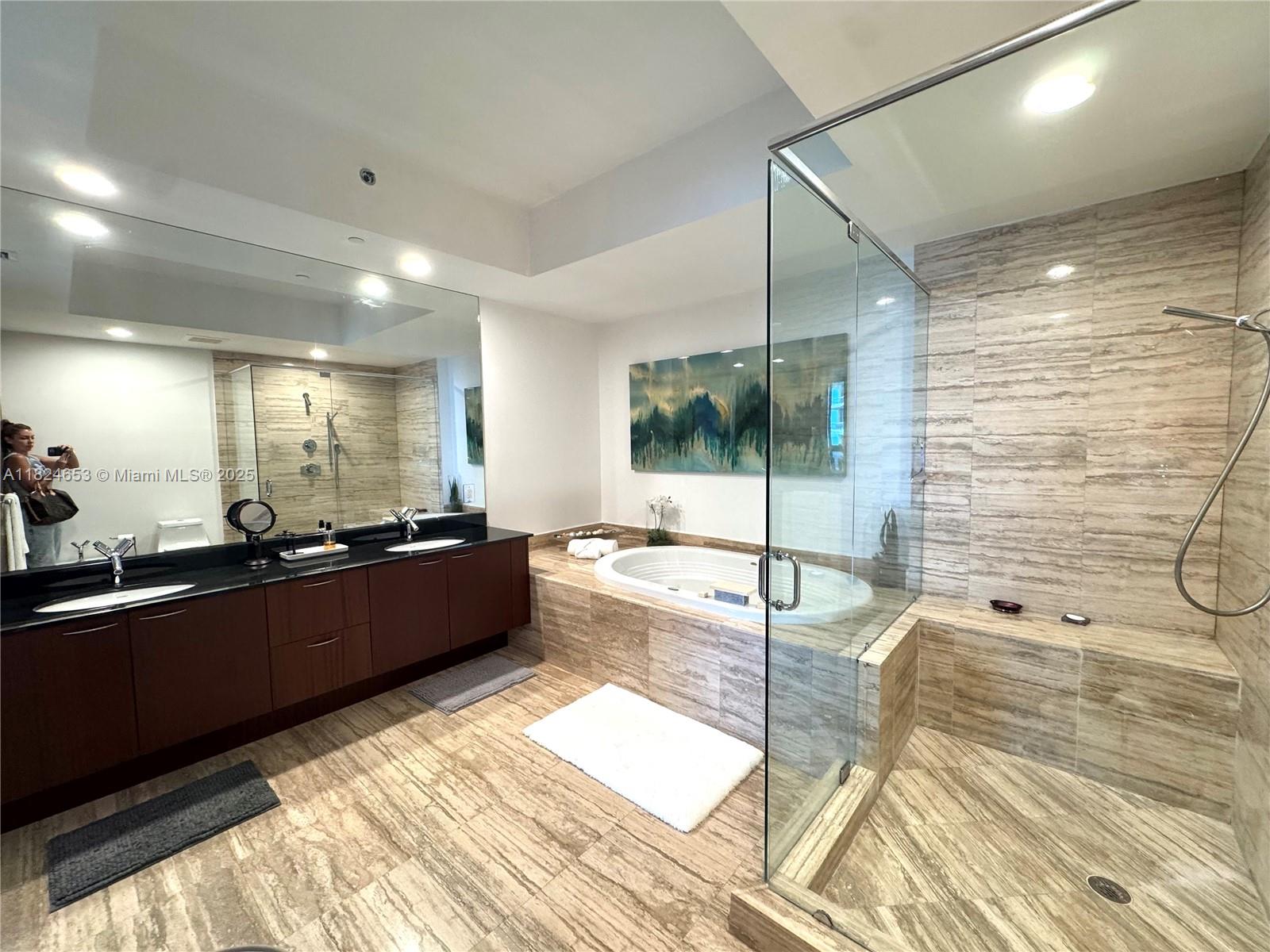 TDR TOWER I CONDO - Residential Lease