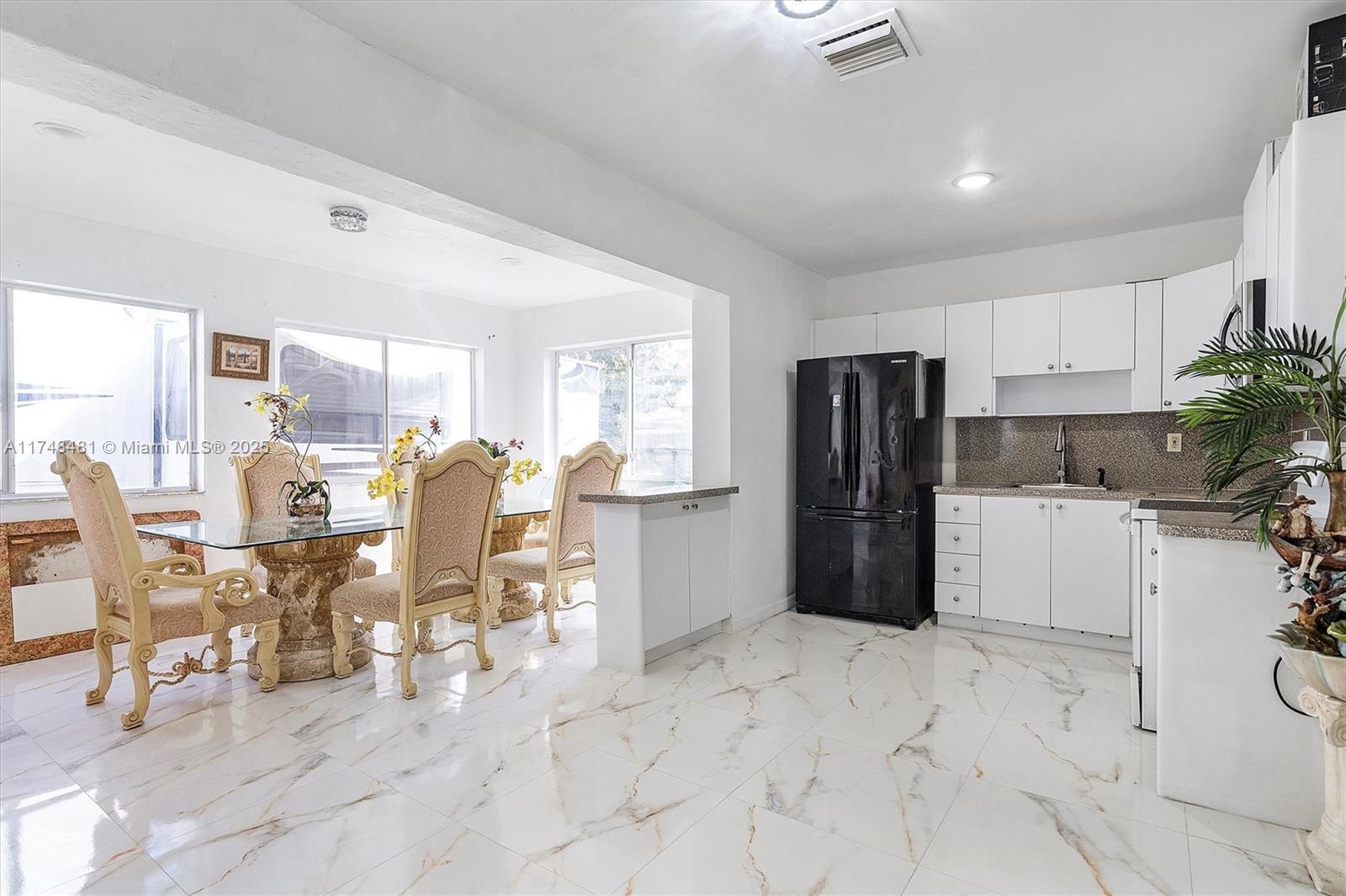 MIRAMAR PARK - Residential