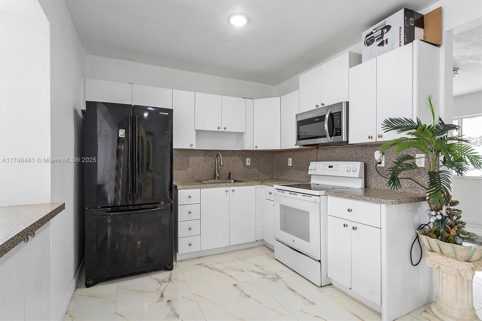 MIRAMAR PARK - Residential