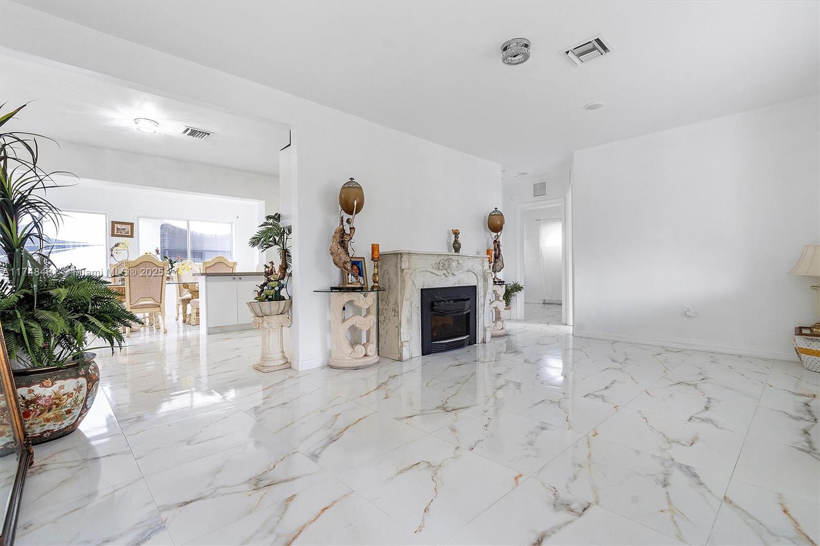 MIRAMAR PARK - Residential