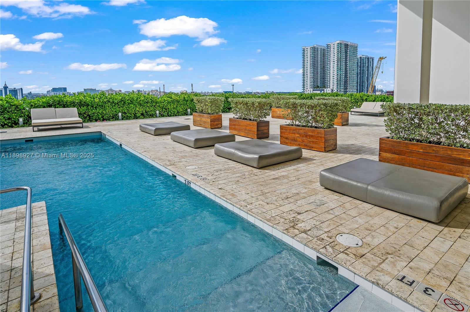 TEN MUSEUM PK RESIDENTIAL - Residential