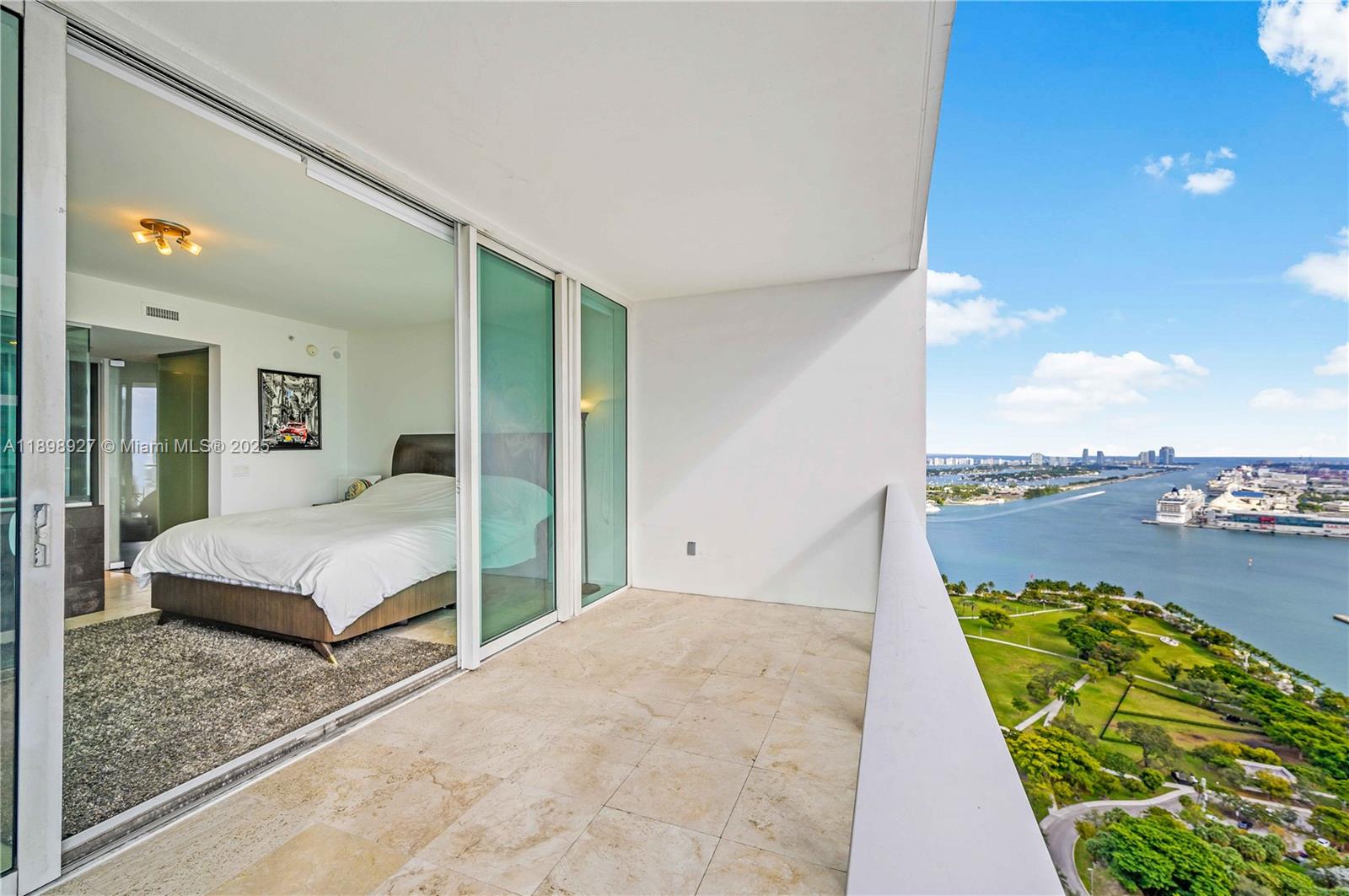 TEN MUSEUM PK RESIDENTIAL - Residential