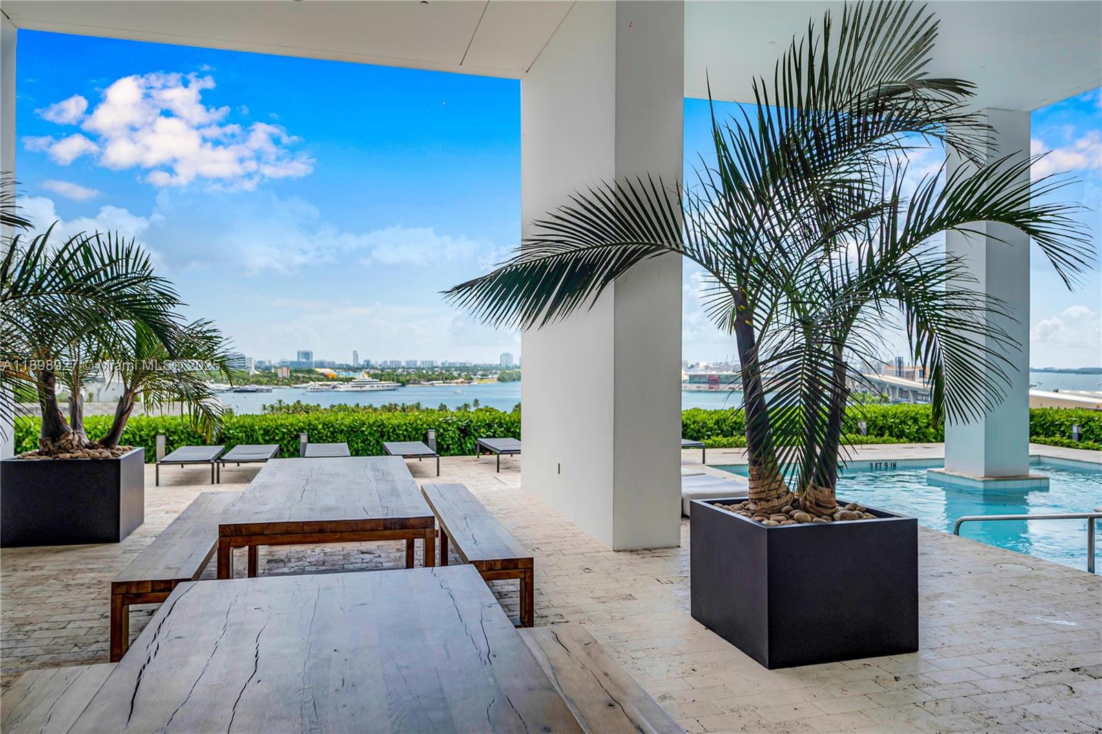 TEN MUSEUM PK RESIDENTIAL - Residential
