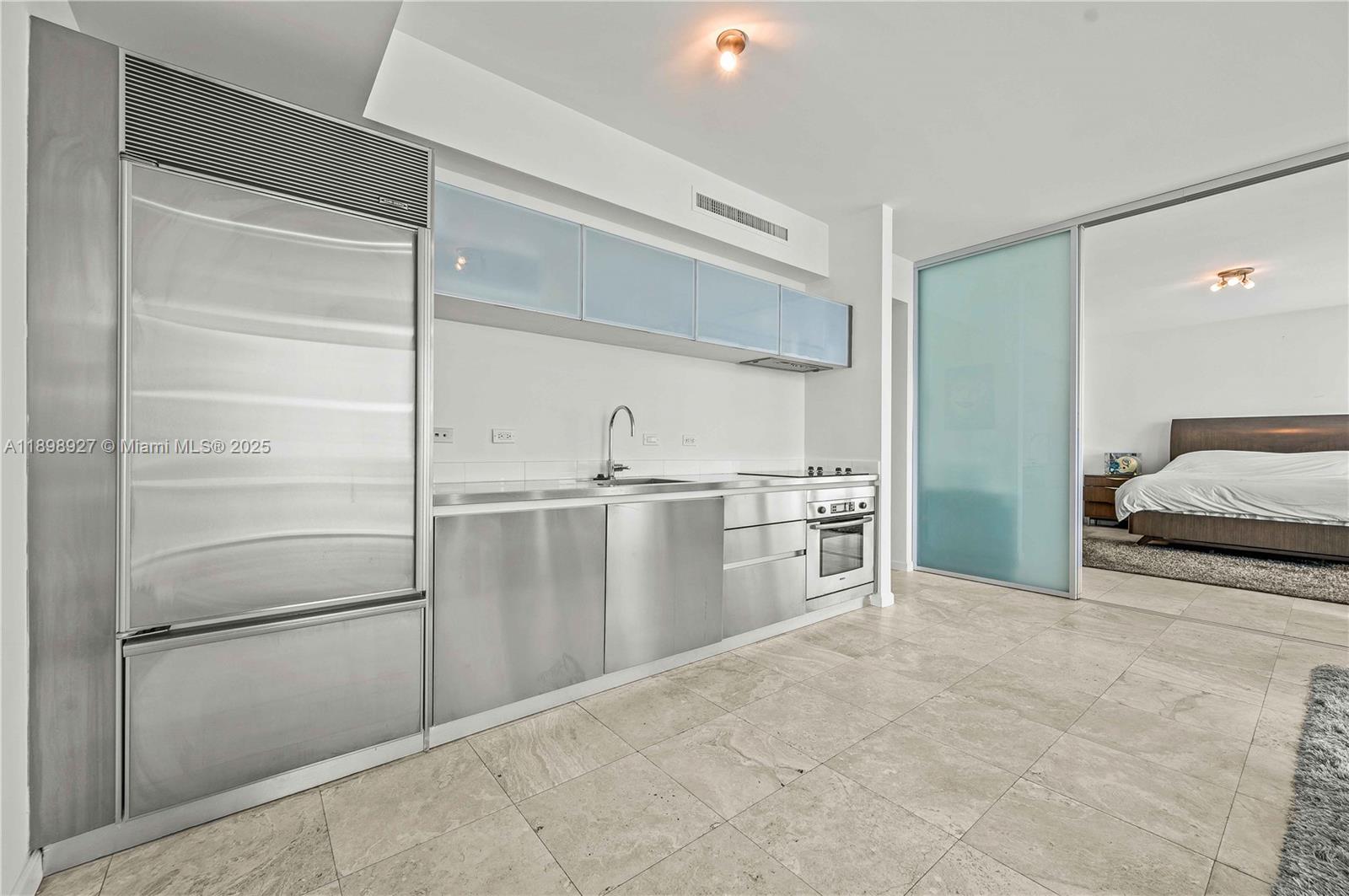 1040 Biscayne Blvd 3308