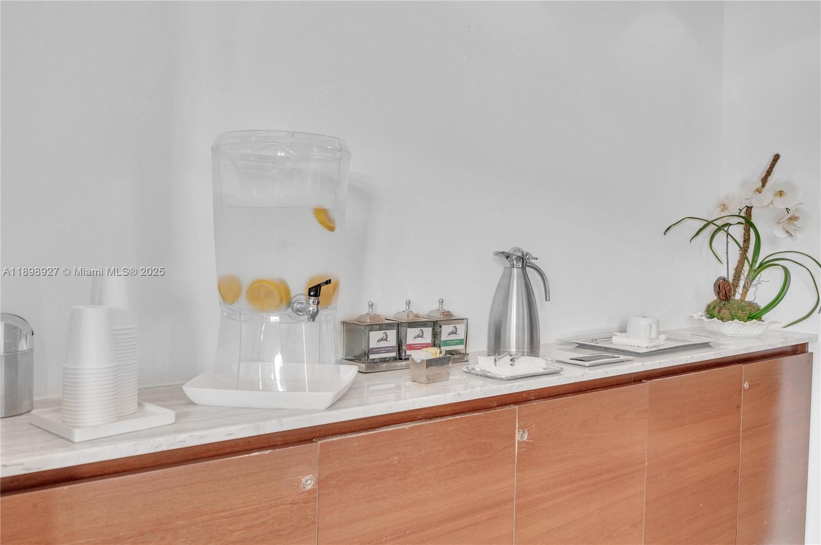 TEN MUSEUM PK RESIDENTIAL - Residential