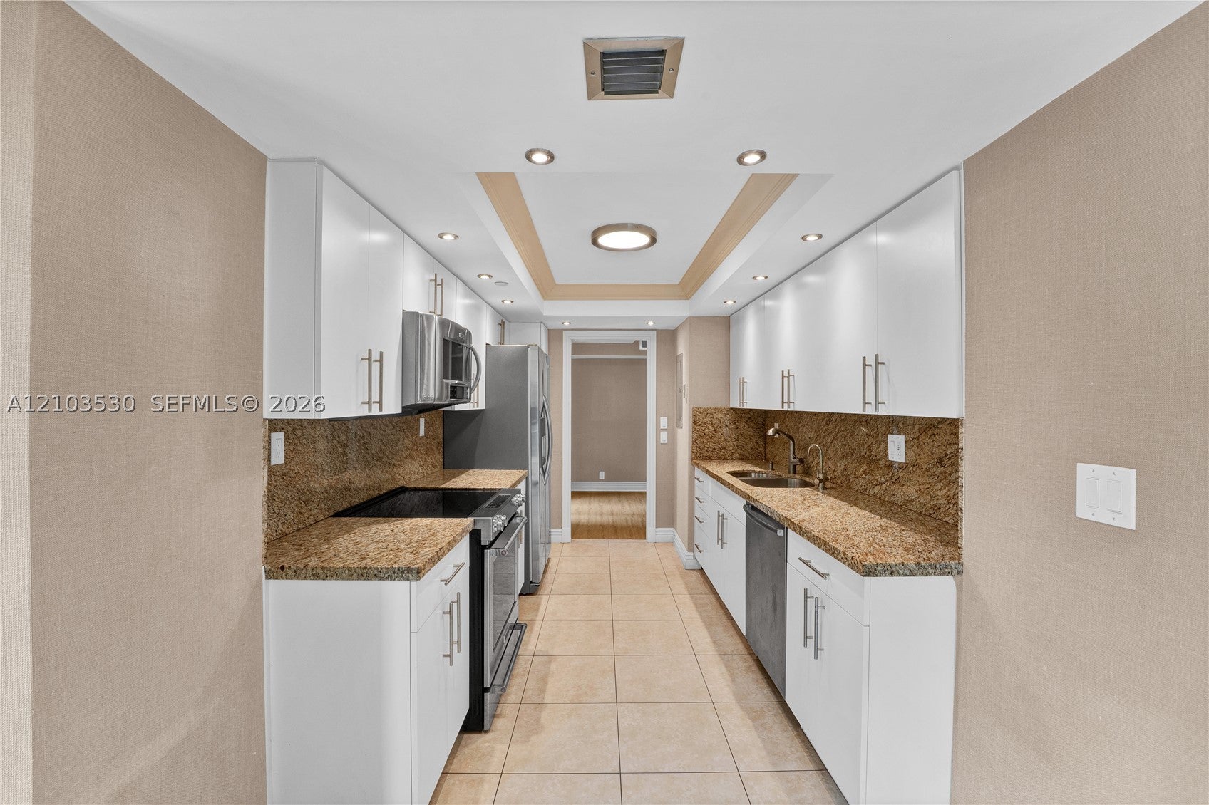 2000 Towerside Ter 301