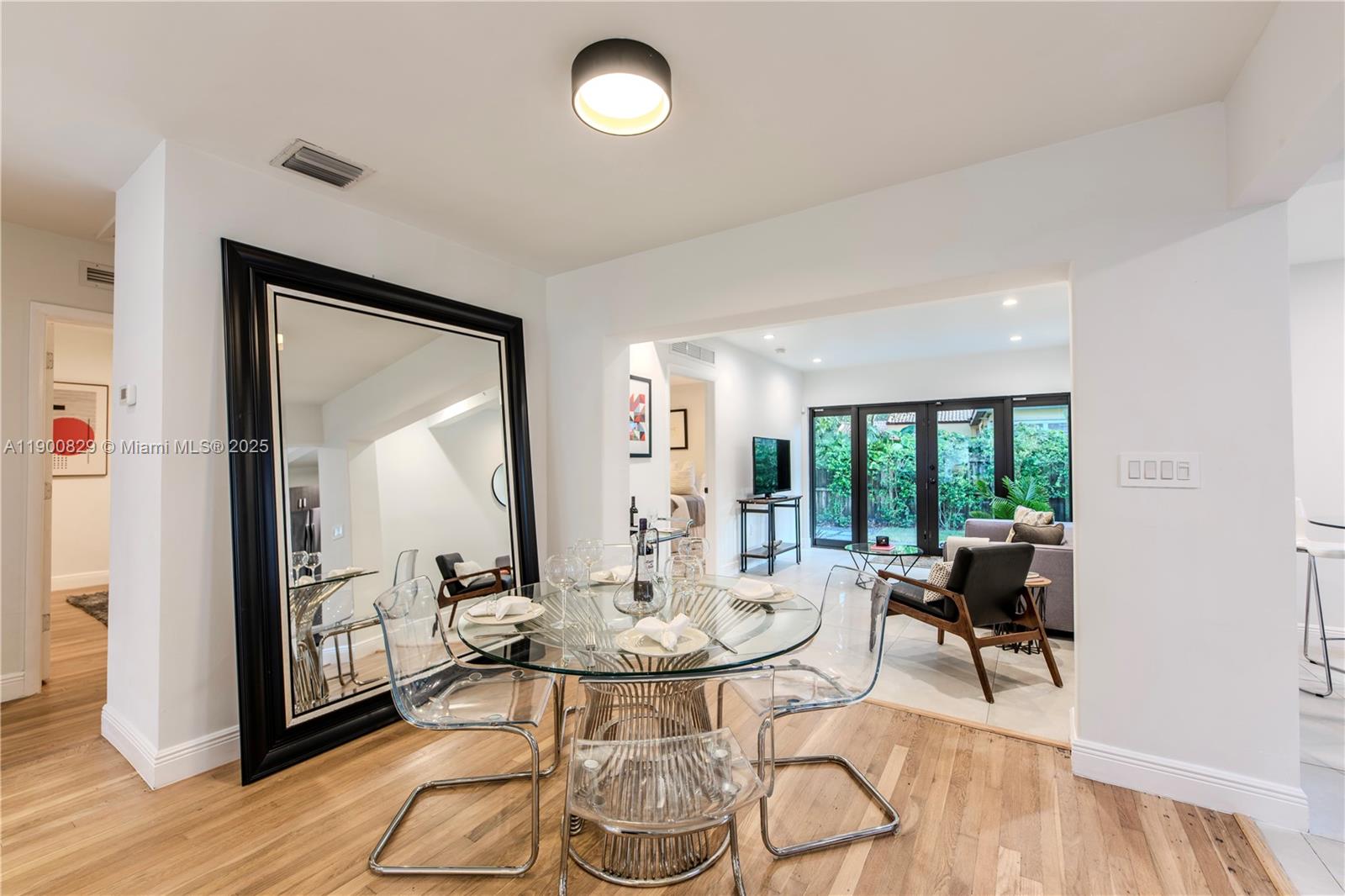 SHERWOOD FOREST - Residential