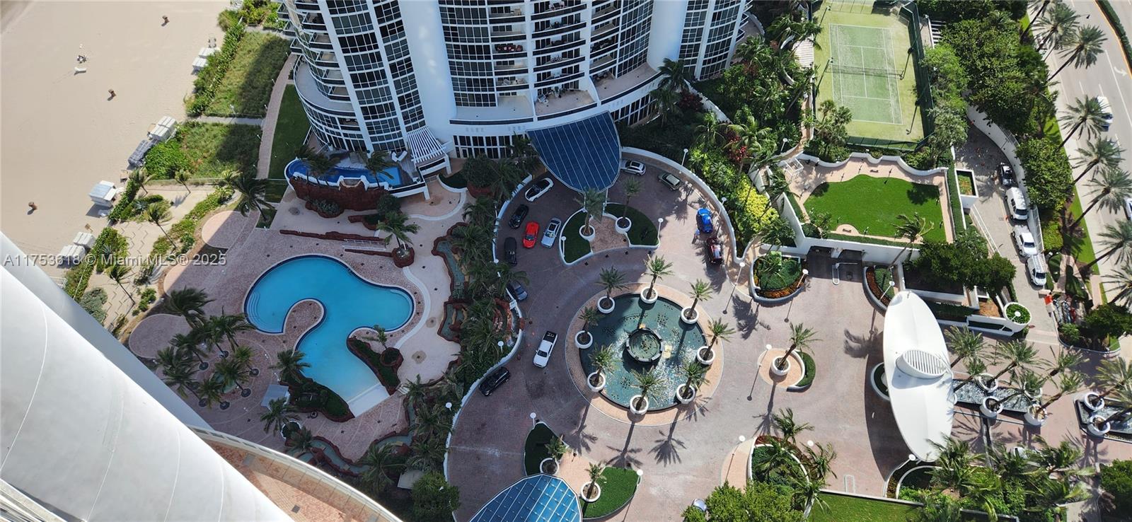 TRUMP ROYALE CONDO - Residential Lease