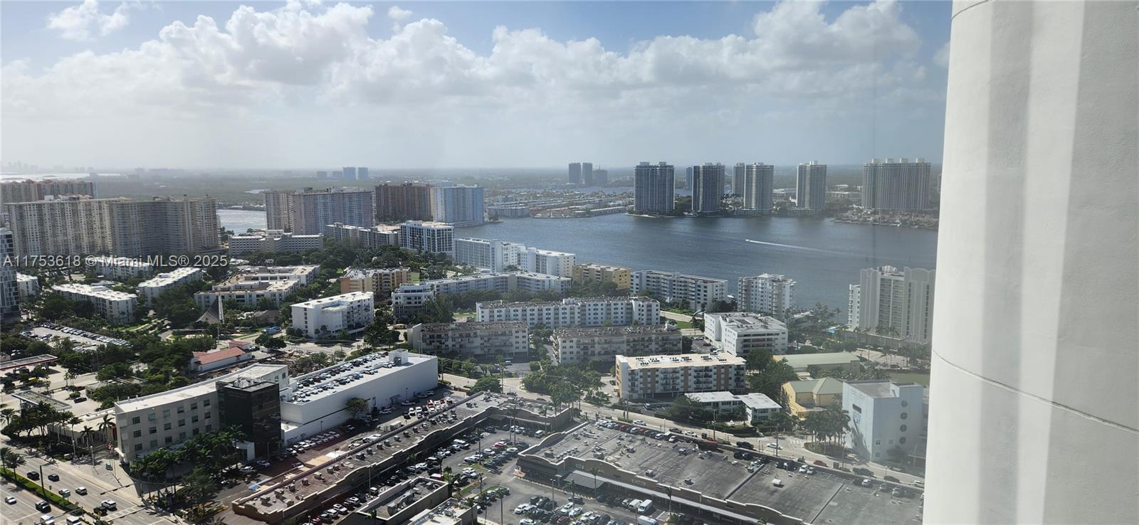 TRUMP ROYALE CONDO - Residential Lease