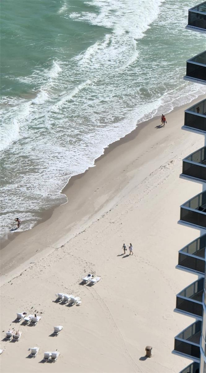 TRUMP ROYALE CONDO - Residential Lease