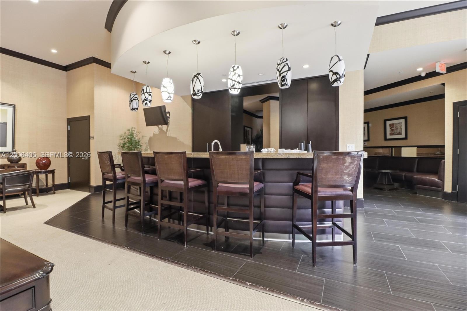 VERANDA CONDO - Residential