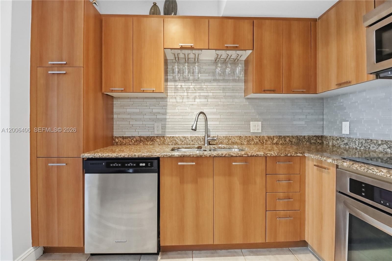 VERANDA CONDO - Residential