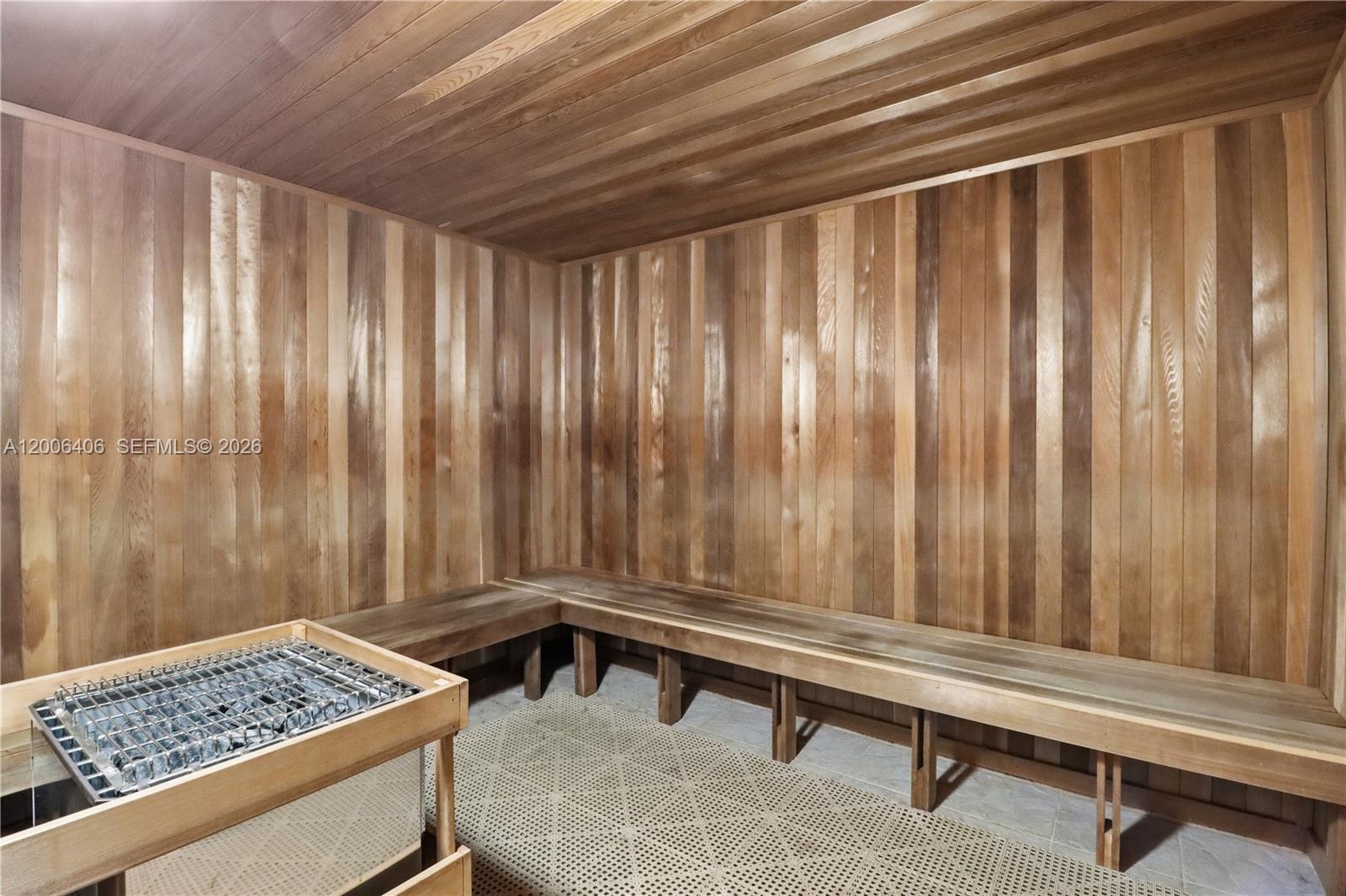 VERANDA CONDO - Residential