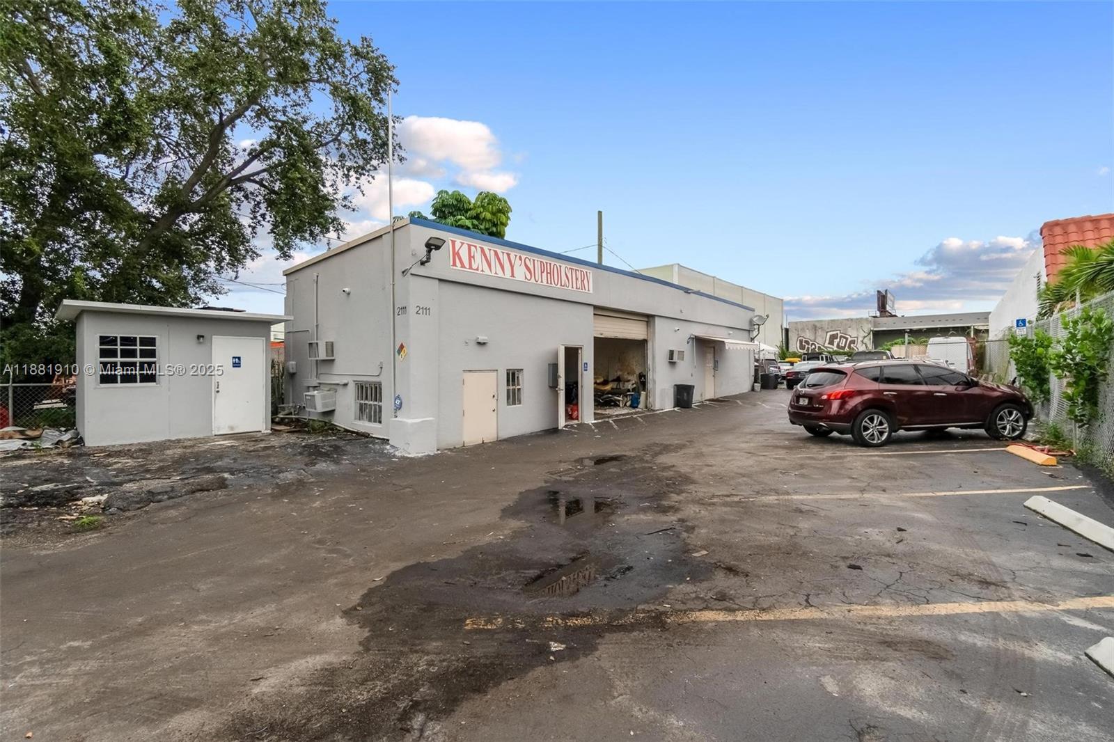 View photos, virtual tours, details... 2111 John P Lyons Ln