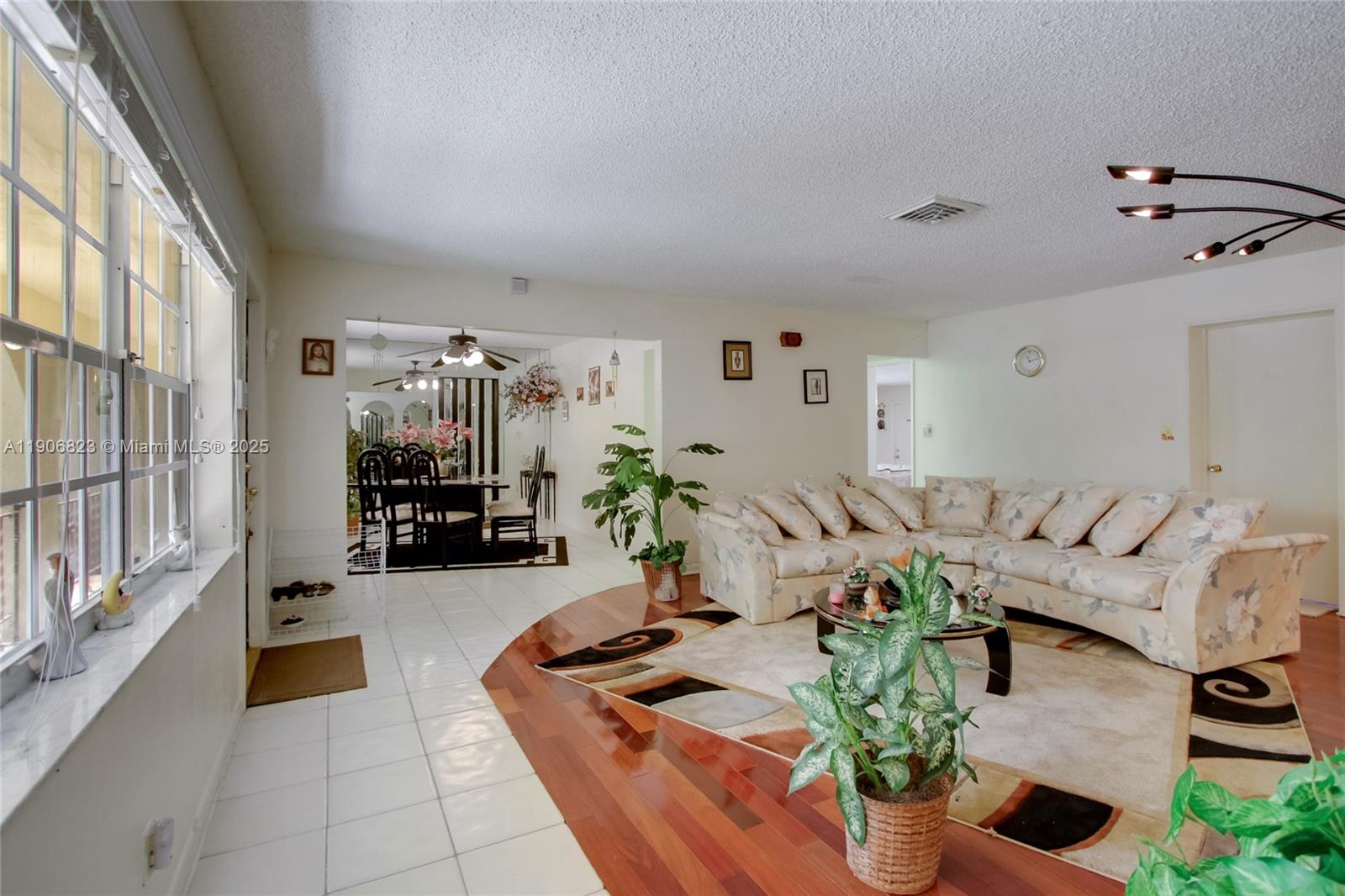 PLANTATION GARDENS 2ND SE - Residential