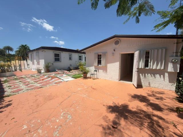 ARTBILT HOMES - Residential