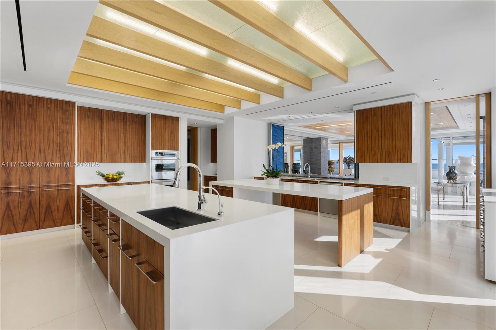 GRAND BAY TOWER CONDO - Residential