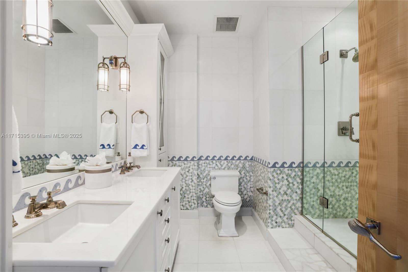 GRAND BAY TOWER CONDO - Residential