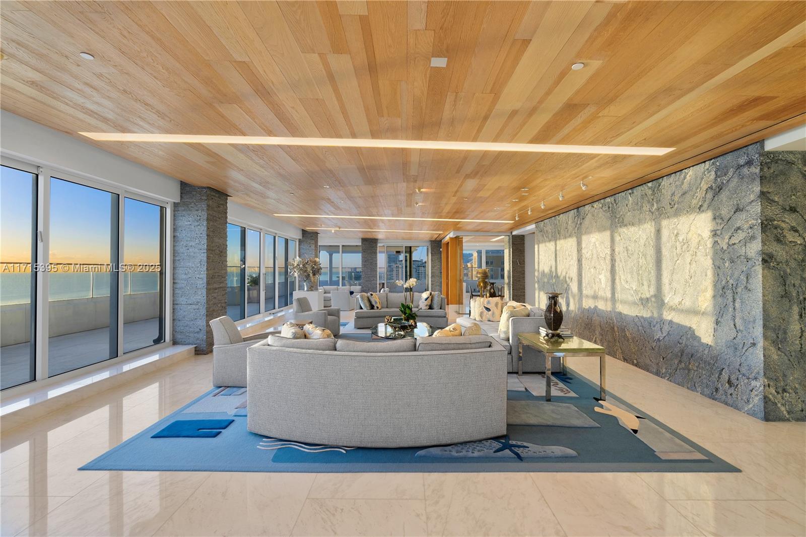 430 Grand Bay Drive PH-1AN