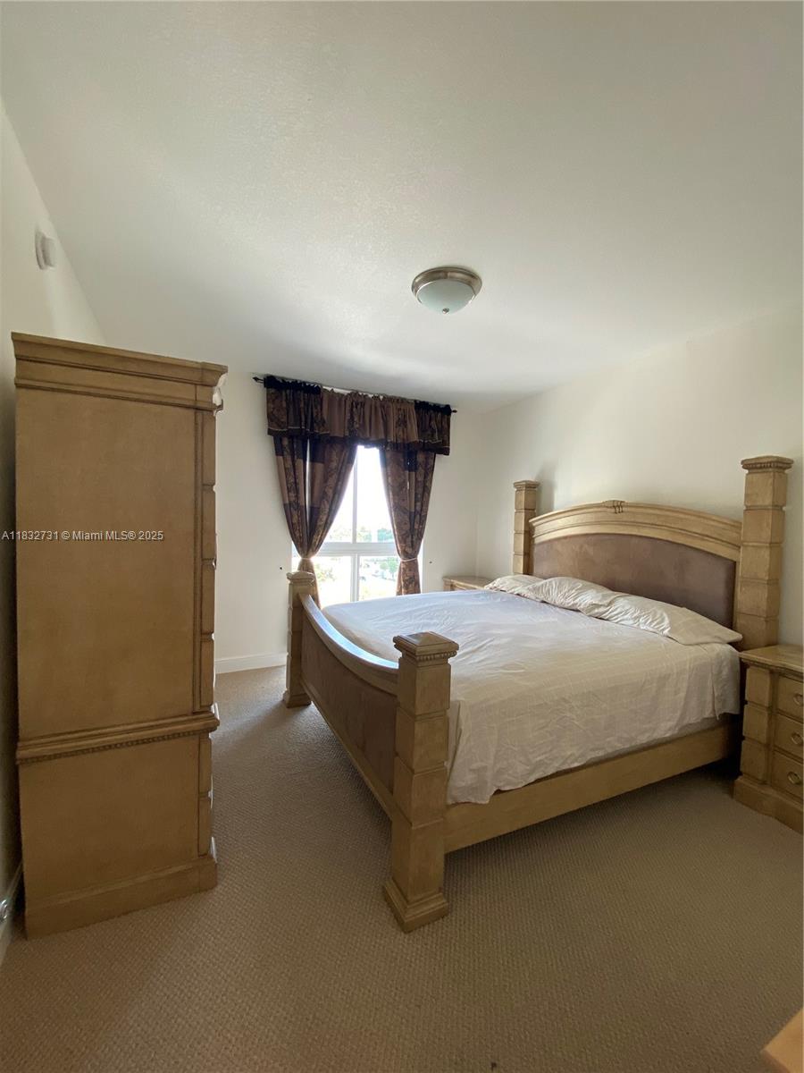 DOWNTOWN DADELAND CONDO N - Residential