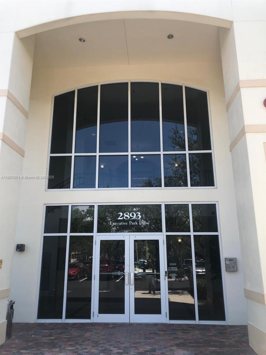 2893 Executive Park Dr 302
