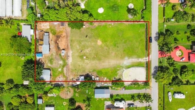 Incredible opportunity to own a ready-to-build 1.25-acre lot near SW 206th St & 196th Ave, nestled in the heart of the Redland agricultural district. This rare, cleared parcel comes equipped with a private well and access to utilities, offering a head start for building your dream estate or investment property.
Surrounded by custom homes, fruit groves, and nurseries, this lot is ideal for:
Building a custom home or ranch-style estate
Adding a guest house, barn, or equestrian setup
Agricultural use, hobby farming, or a tropical garden retreat
Property Highlights:
Cleared and ready to build
Private well on-site
Utilities available
No HOA – design freely
Easy access to Krome Ave, the Turnpike, and Homestead
Seller Financing available with a 50% down payment!