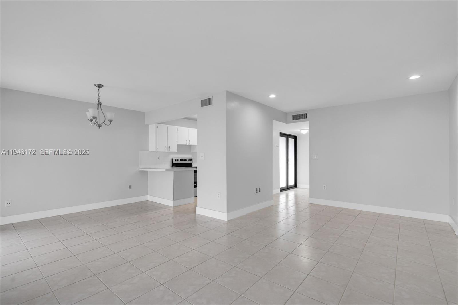 TROPICAL PARK VILLAS COND - Residential