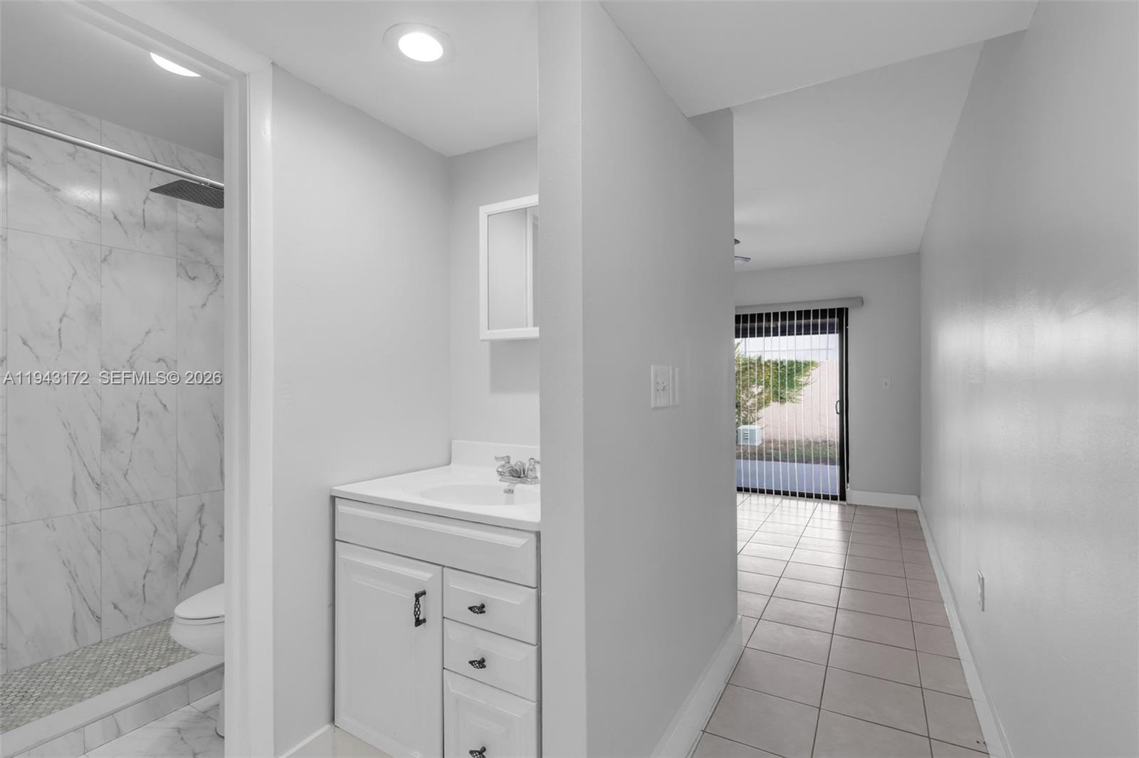 TROPICAL PARK VILLAS COND - Residential