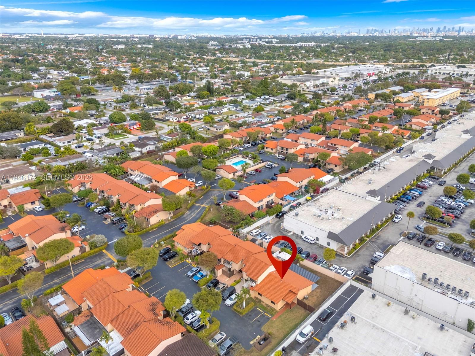 TROPICAL PARK VILLAS COND - Residential