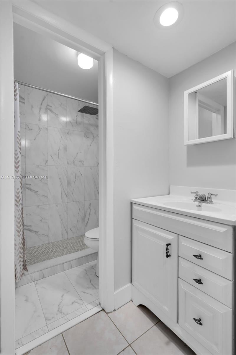 TROPICAL PARK VILLAS COND - Residential