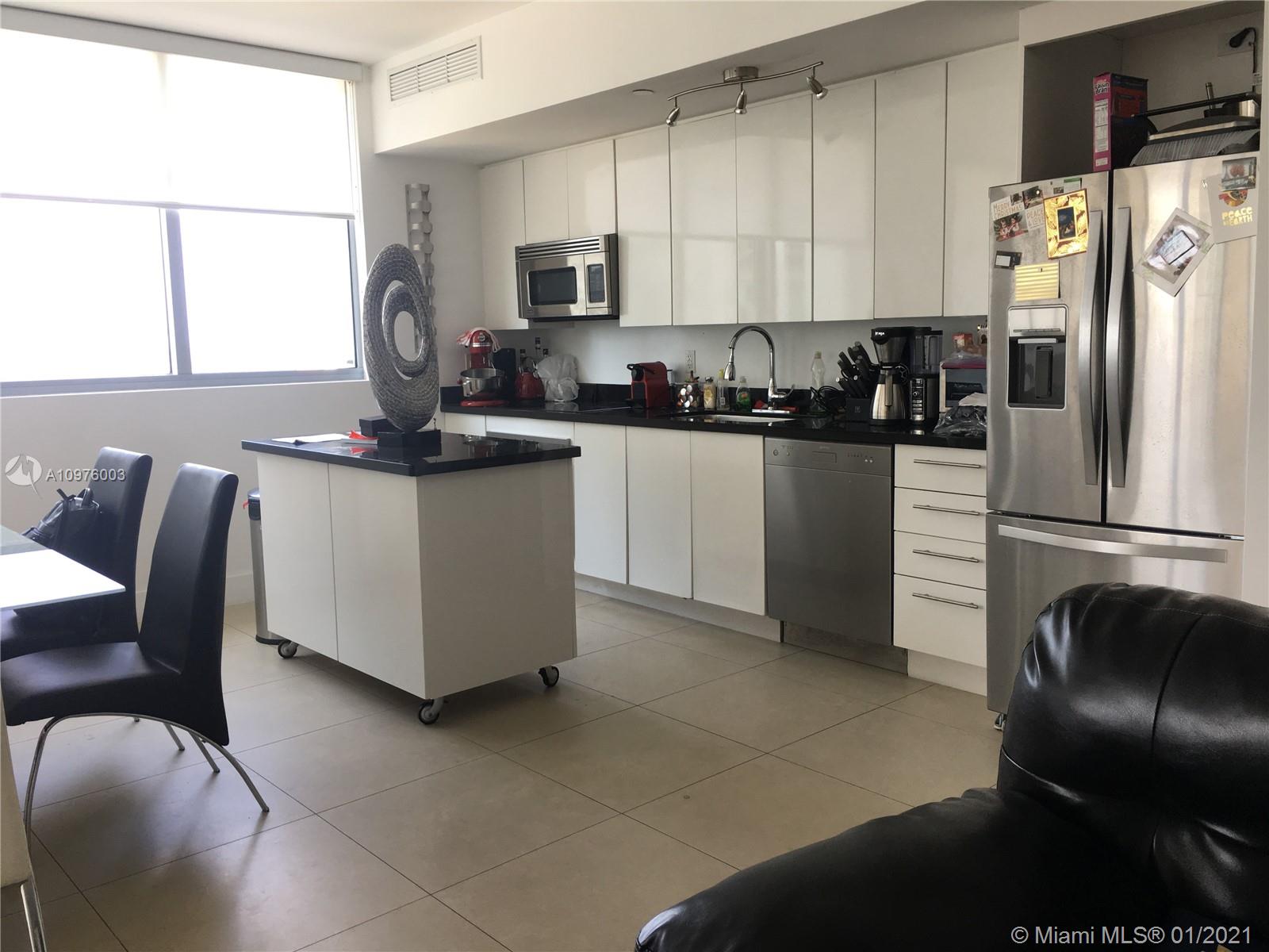 MINT CONDO - Residential
