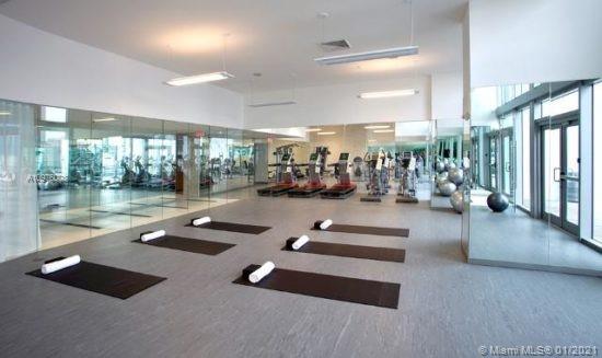 MINT CONDO - Residential