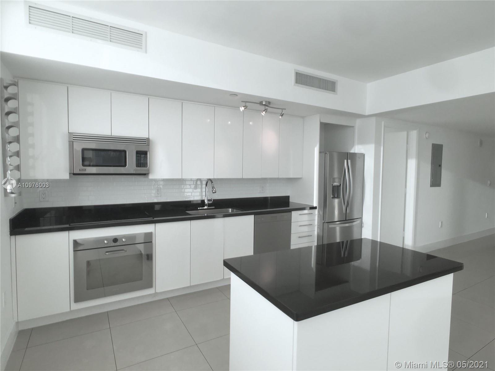 MINT CONDO - Residential
