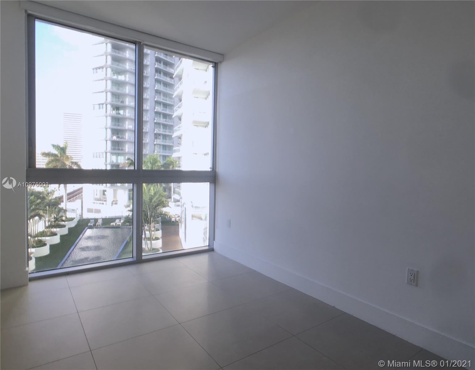 MINT CONDO - Residential