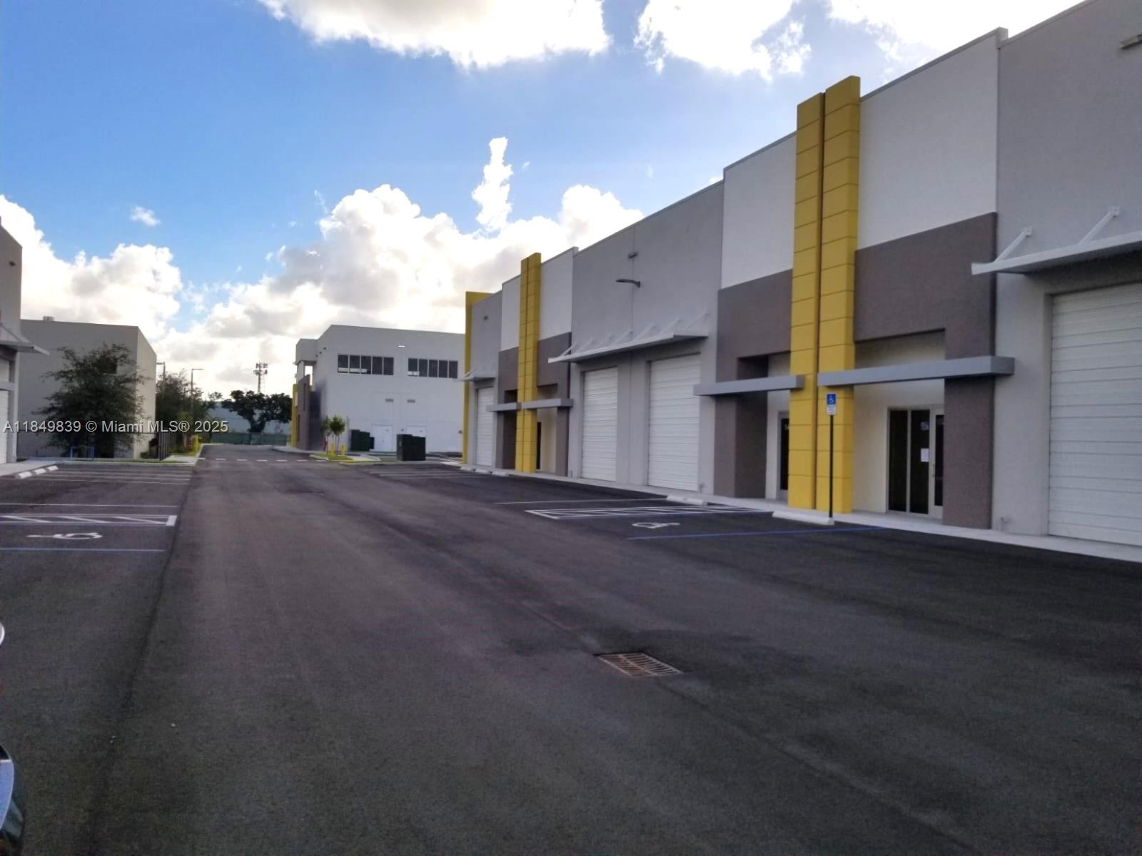 10891 NW 17 ST 144
