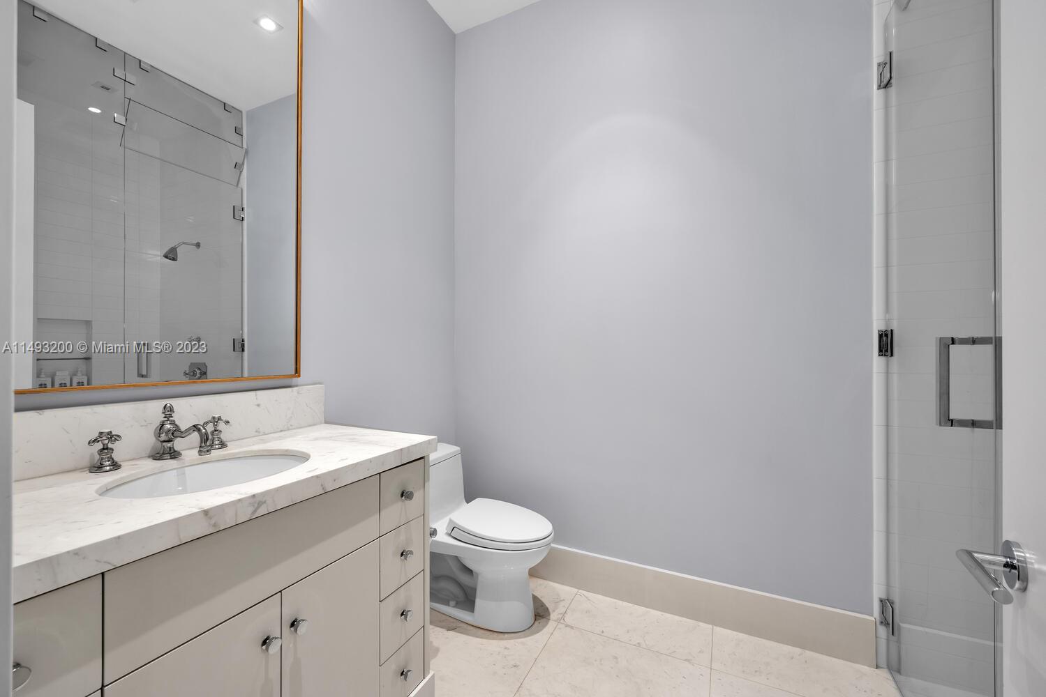 CORAL GABLES BISC BAY SEC - Residential