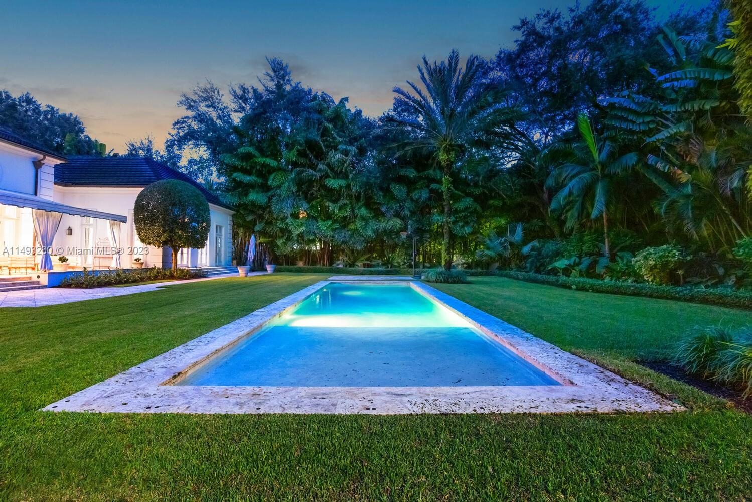 CORAL GABLES BISC BAY SEC - Residential