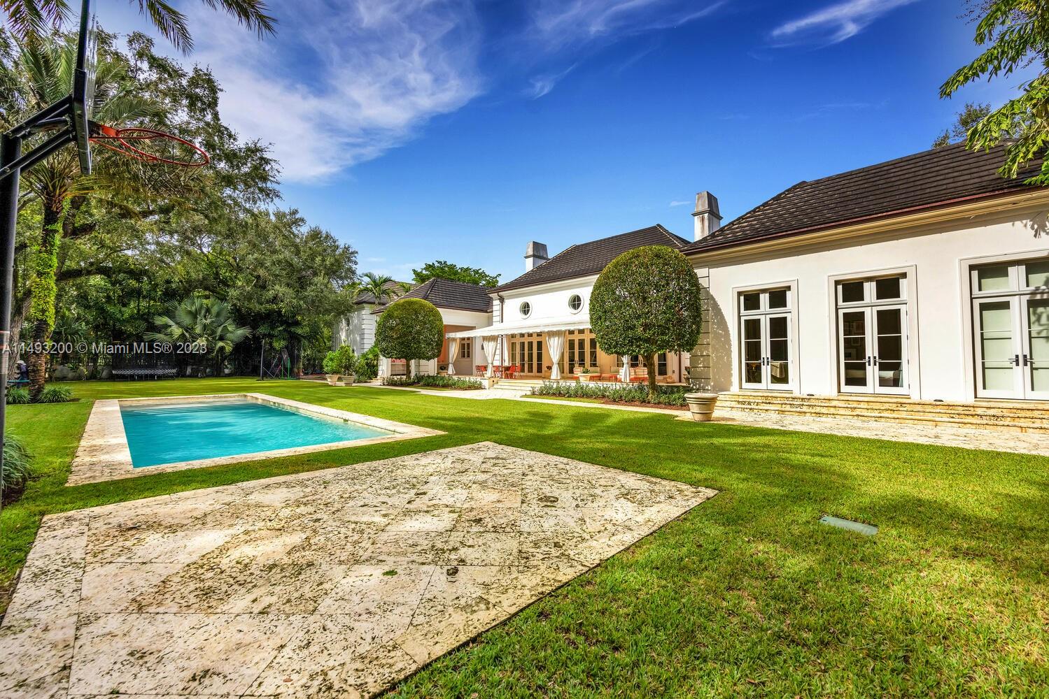 CORAL GABLES BISC BAY SEC - Residential