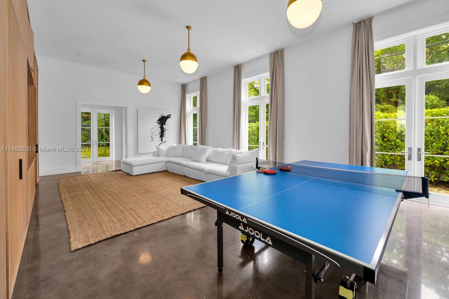 CORAL GABLES BISC BAY SEC - Residential