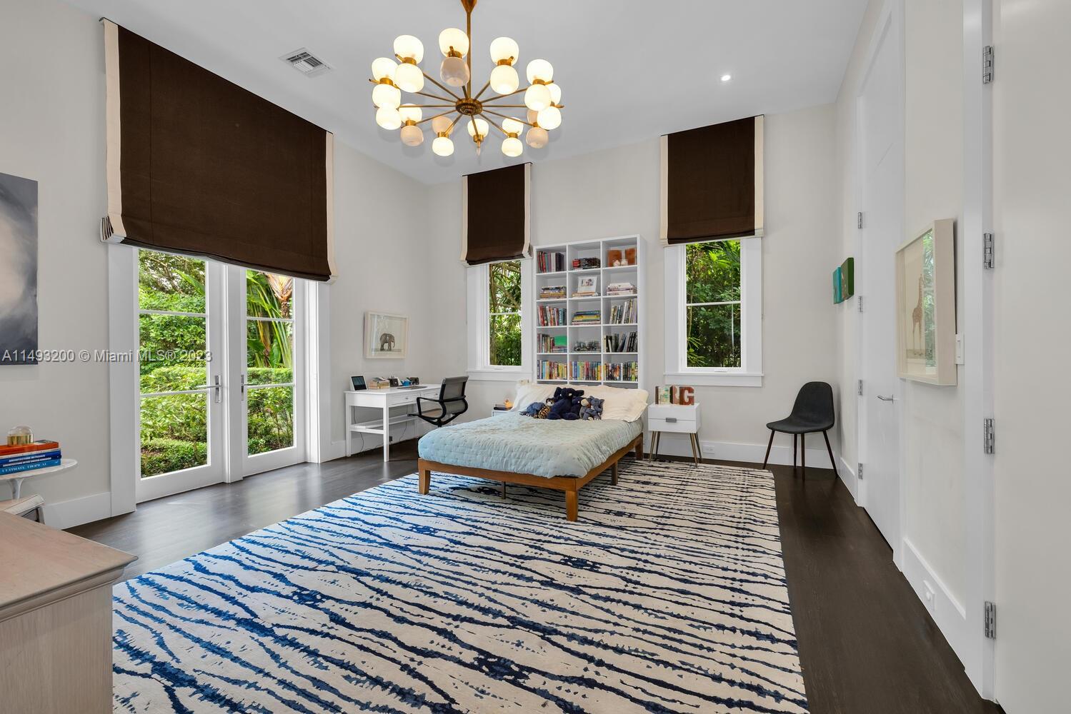 CORAL GABLES BISC BAY SEC - Residential