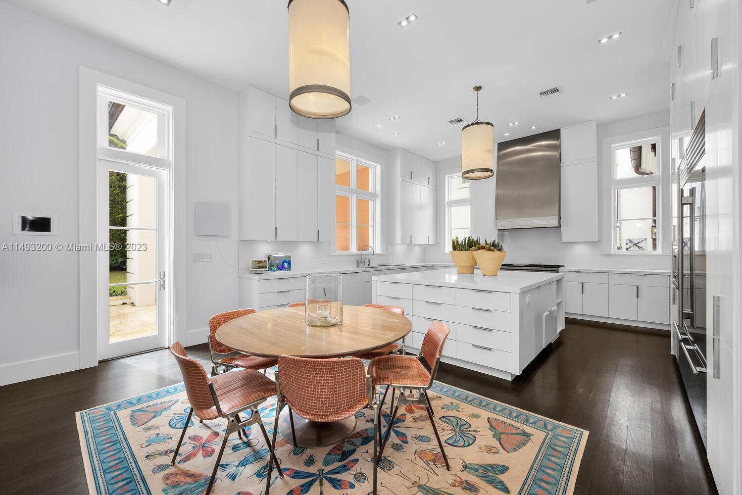 CORAL GABLES BISC BAY SEC - Residential