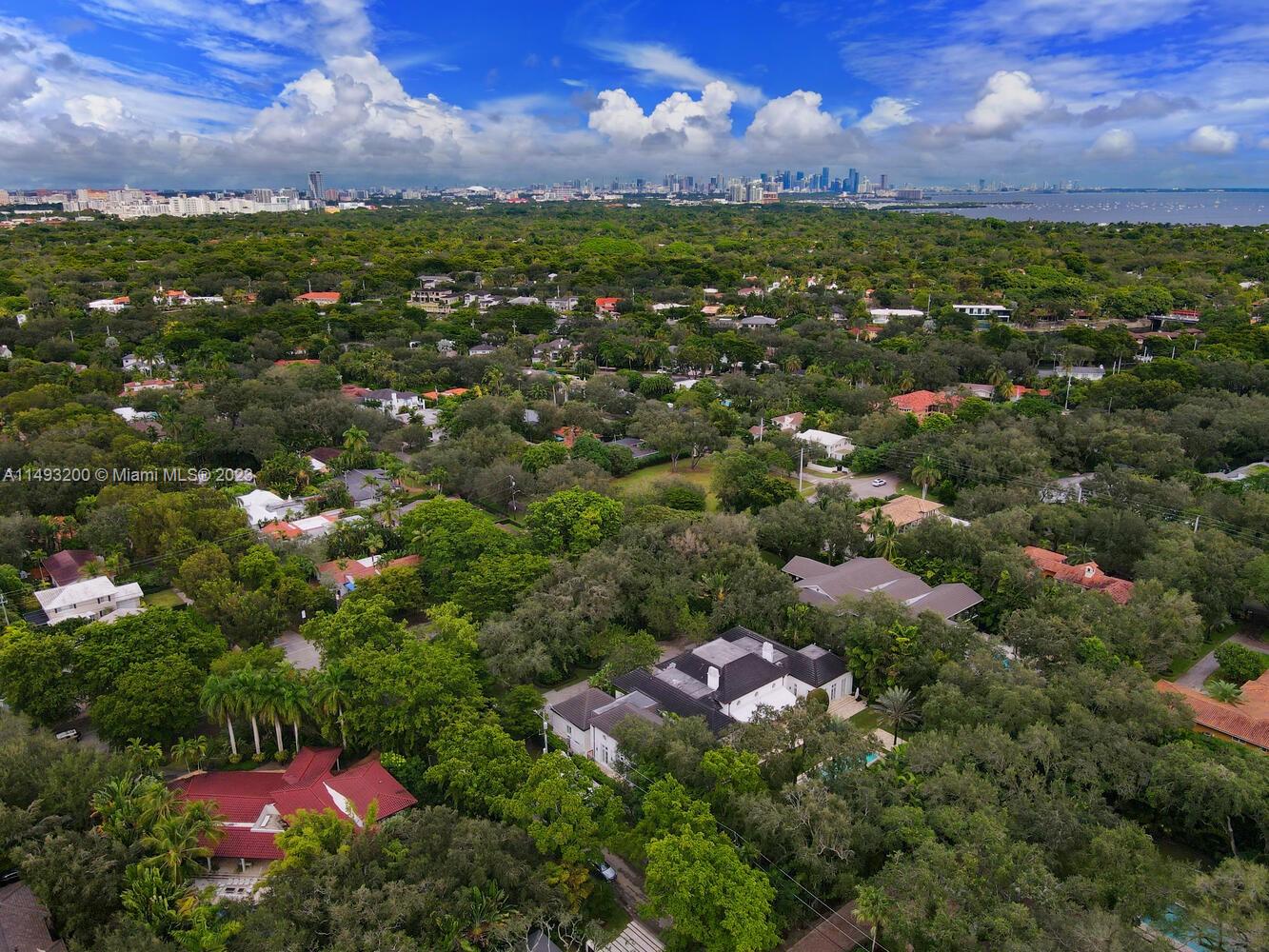 CORAL GABLES BISC BAY SEC - Residential