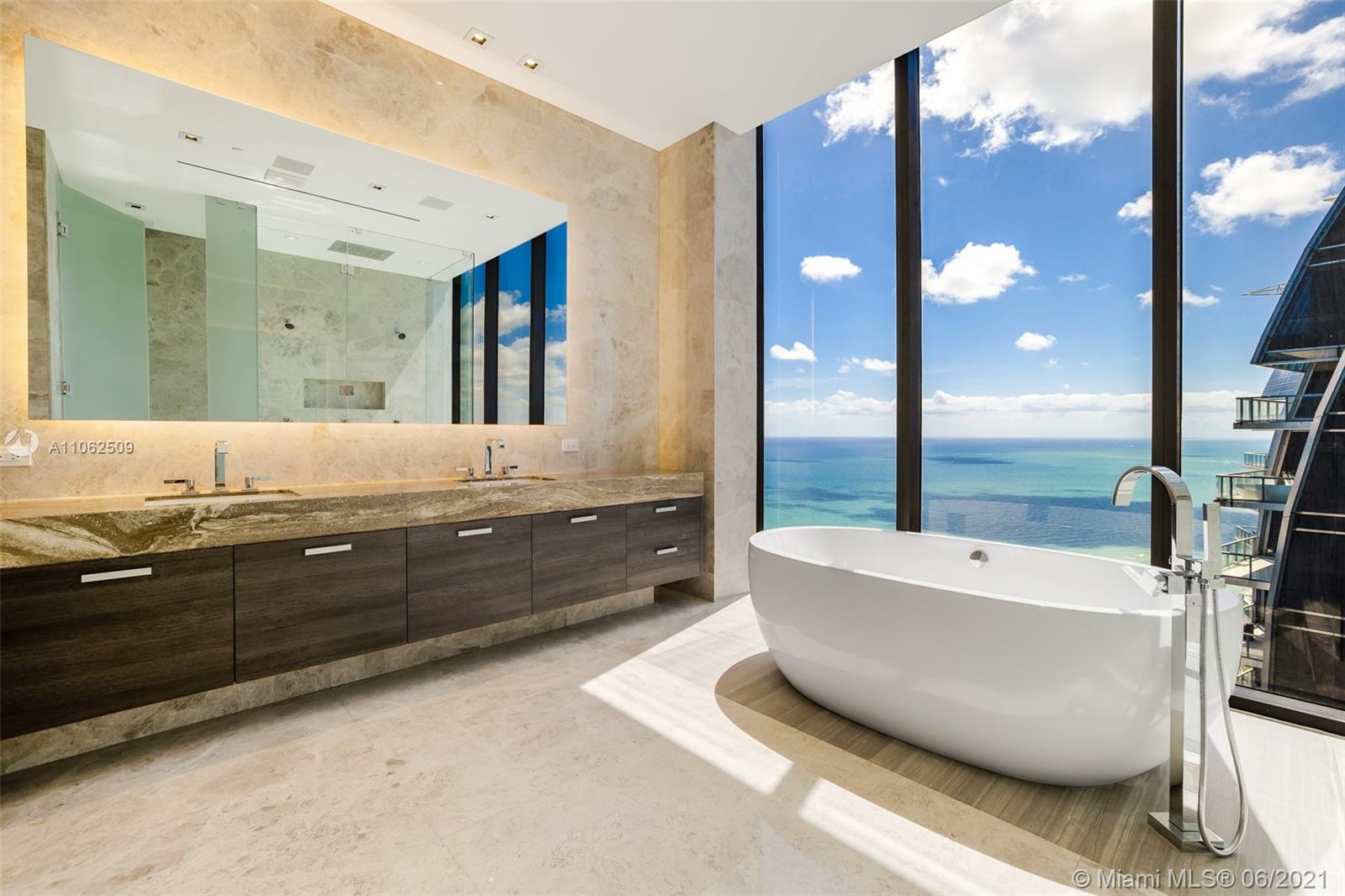 MUSE CONDO - Residential