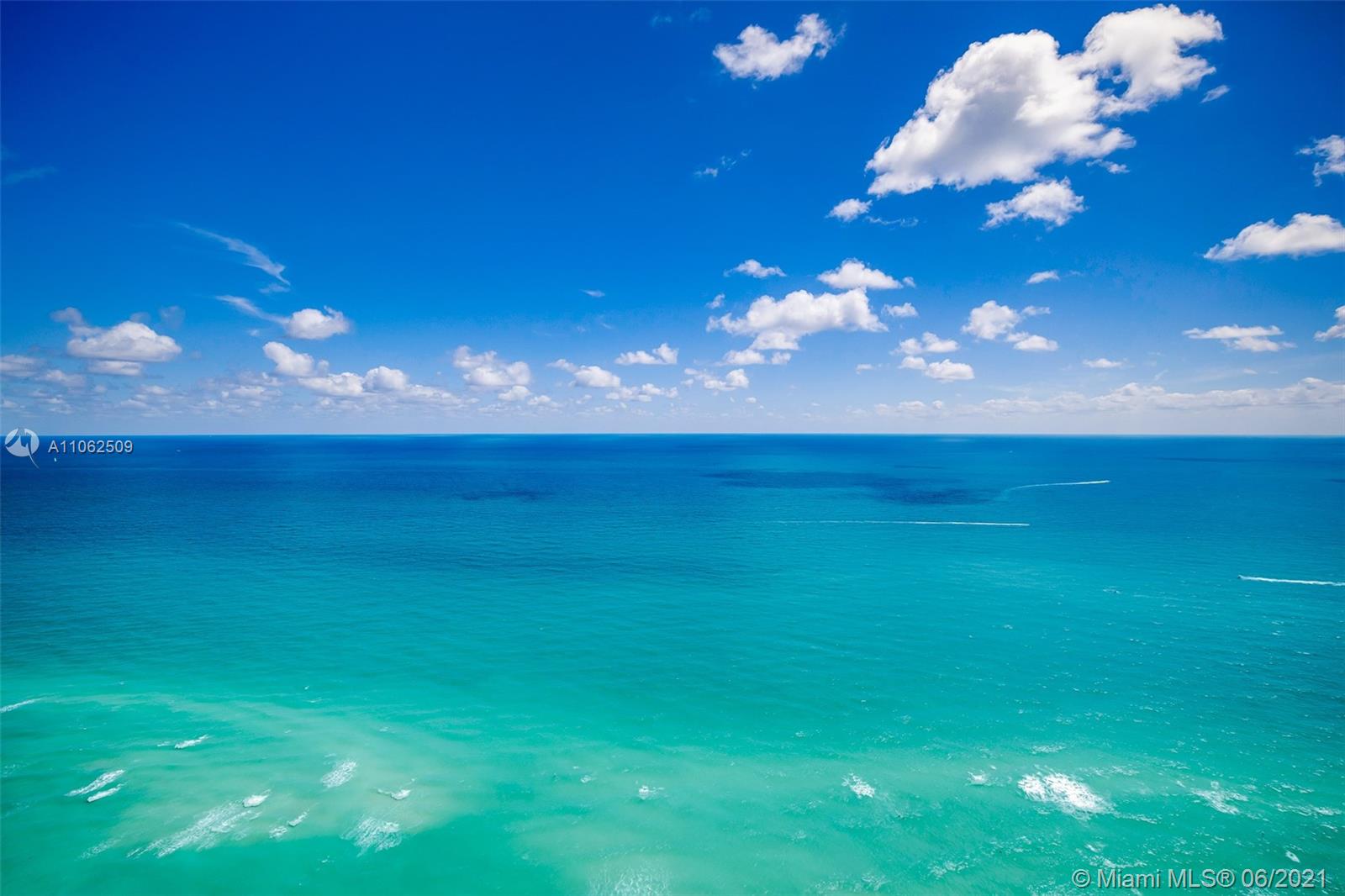 MUSE CONDO - Residential